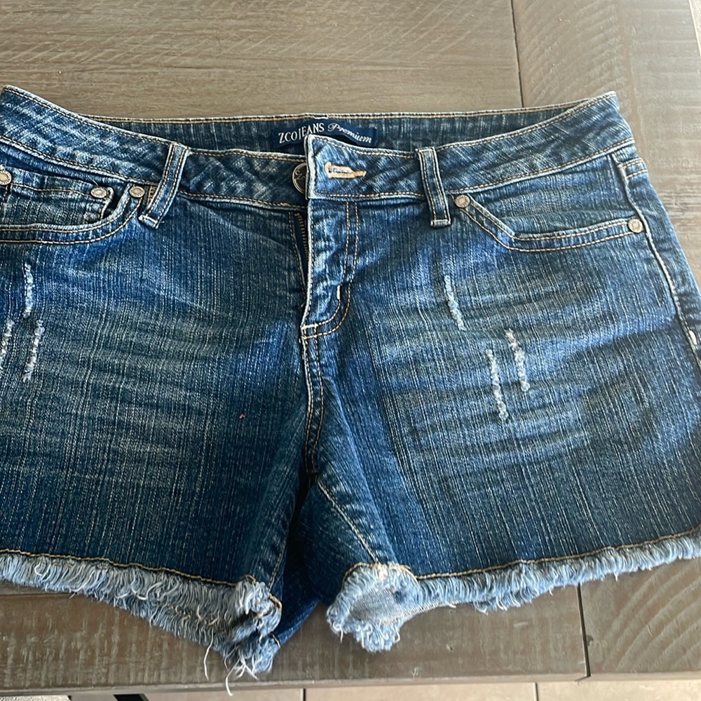 ZCO JEANS Ladies shorts size 11